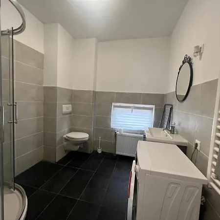 Large And Spacious Apartment, Washing Machine, Wifi&tv Διαμέρισμα Άλτενμπουργκ