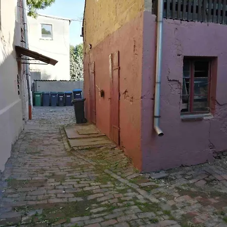 Διαμέρισμα Large And Spacious Apartment, Washing Machine, Wifi&tv Άλτενμπουργκ